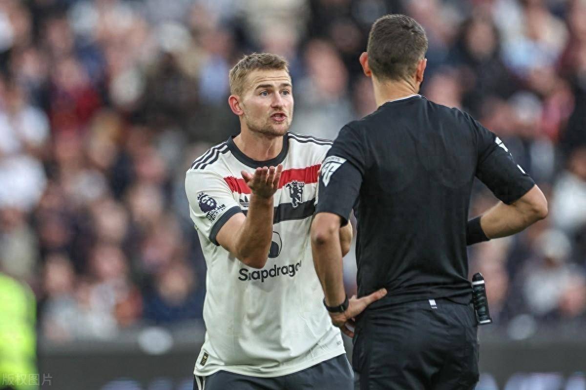 曼联遭遇争议判罚，裁判组回应：执法公正，中心虽然已经制作今年所有等级.